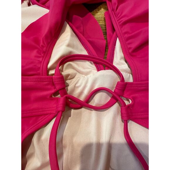 Cupshe Women's Pink Ruffle One Piece Size M Sexy Plunge Minimalist NWT - Picture 6 of 7